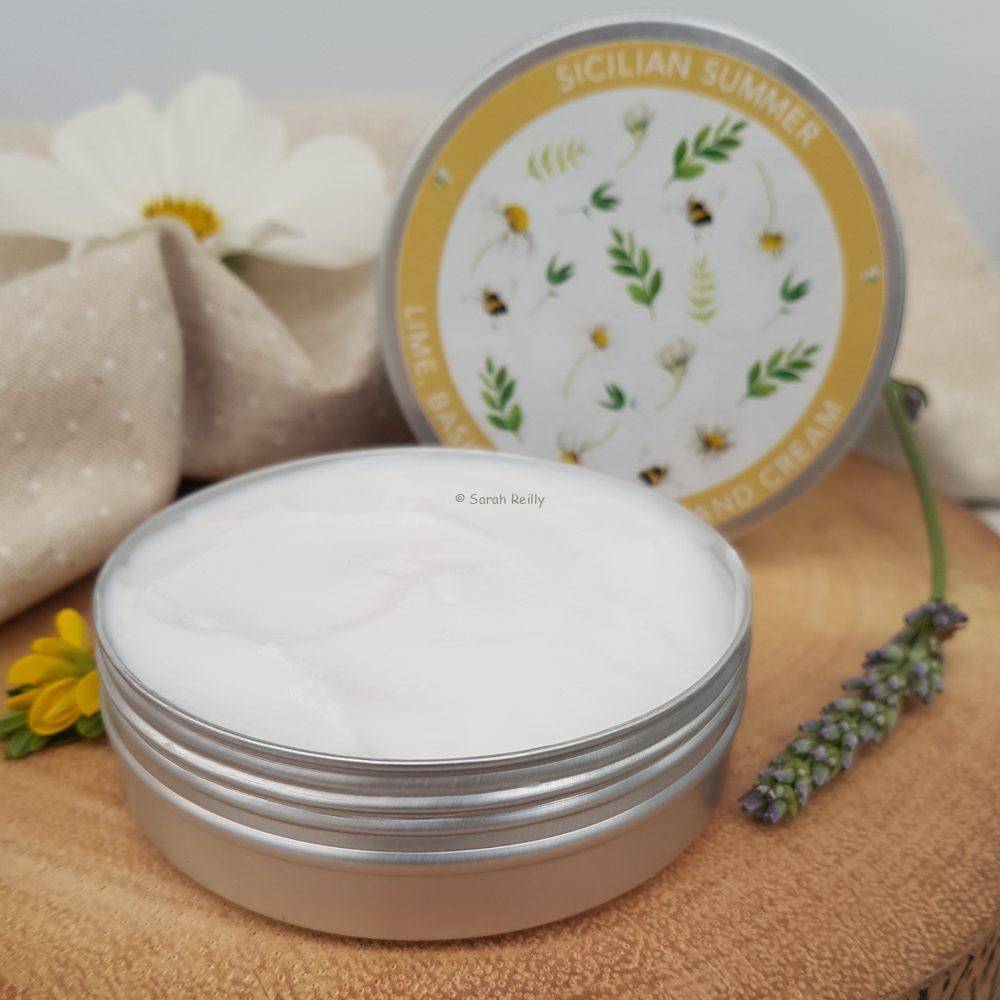 Ultimate Queen Bee Gift Box - Image 8